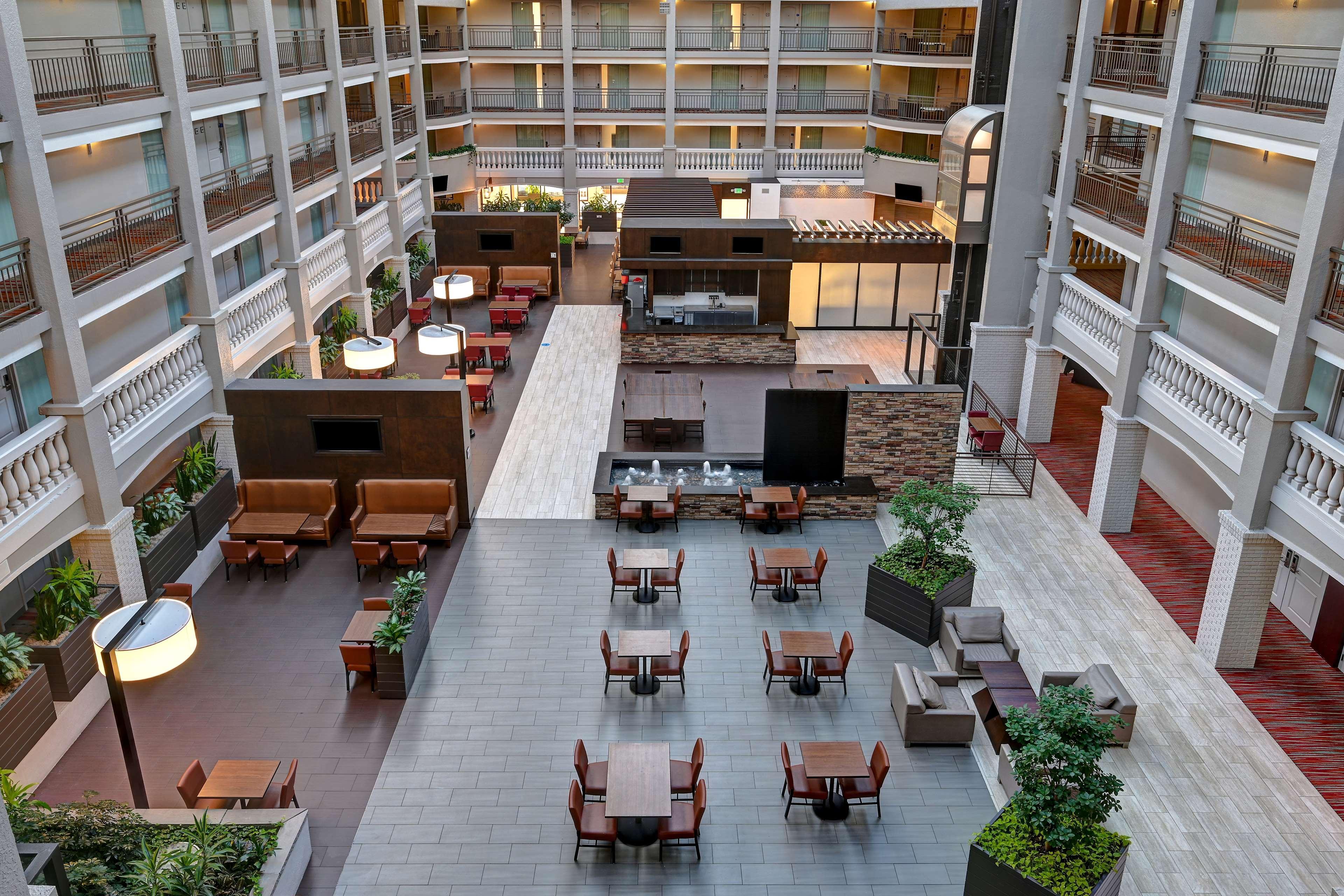 Embassy Suites By Hilton Colorado Springs Exteriér fotografie