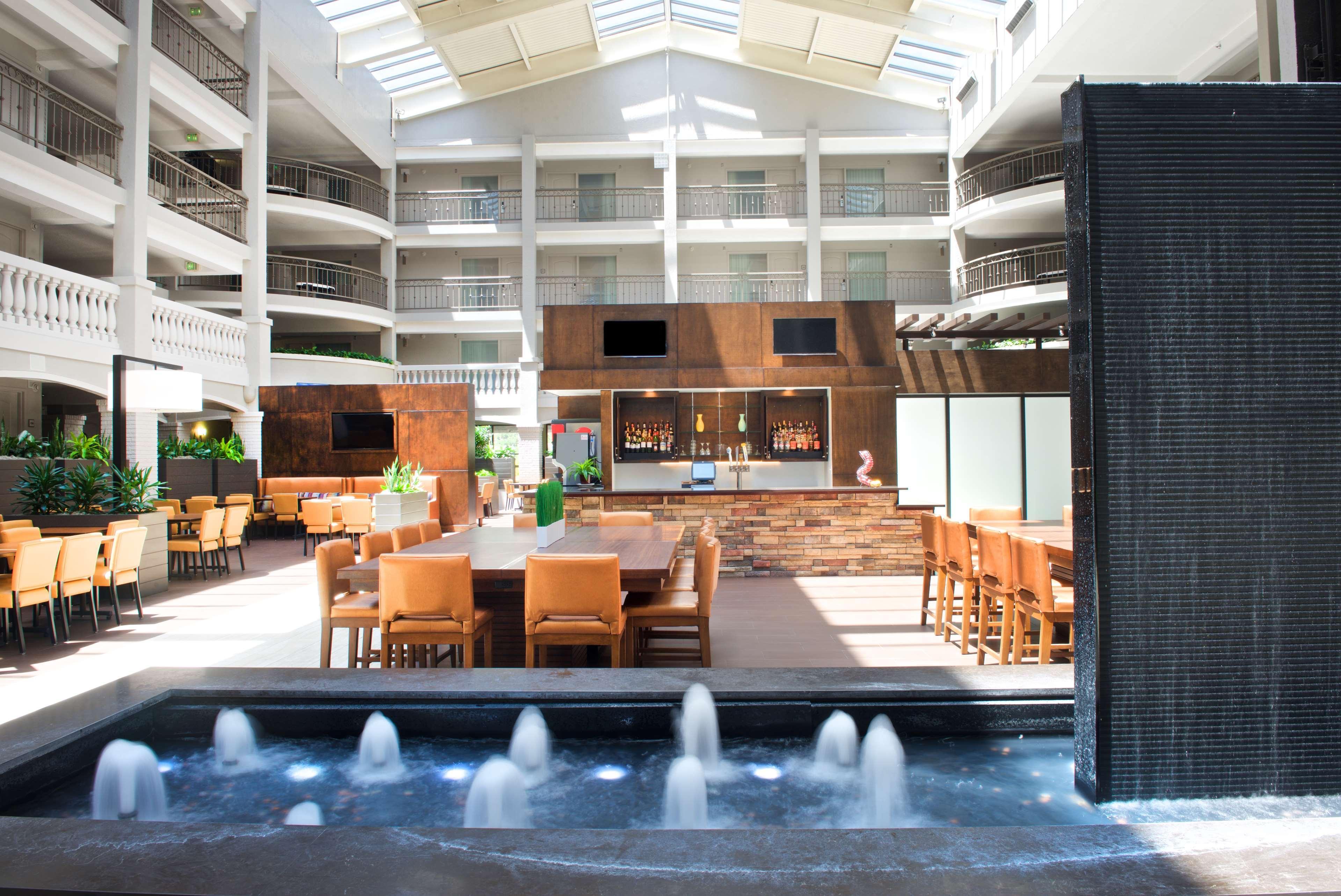 Embassy Suites By Hilton Colorado Springs Exteriér fotografie