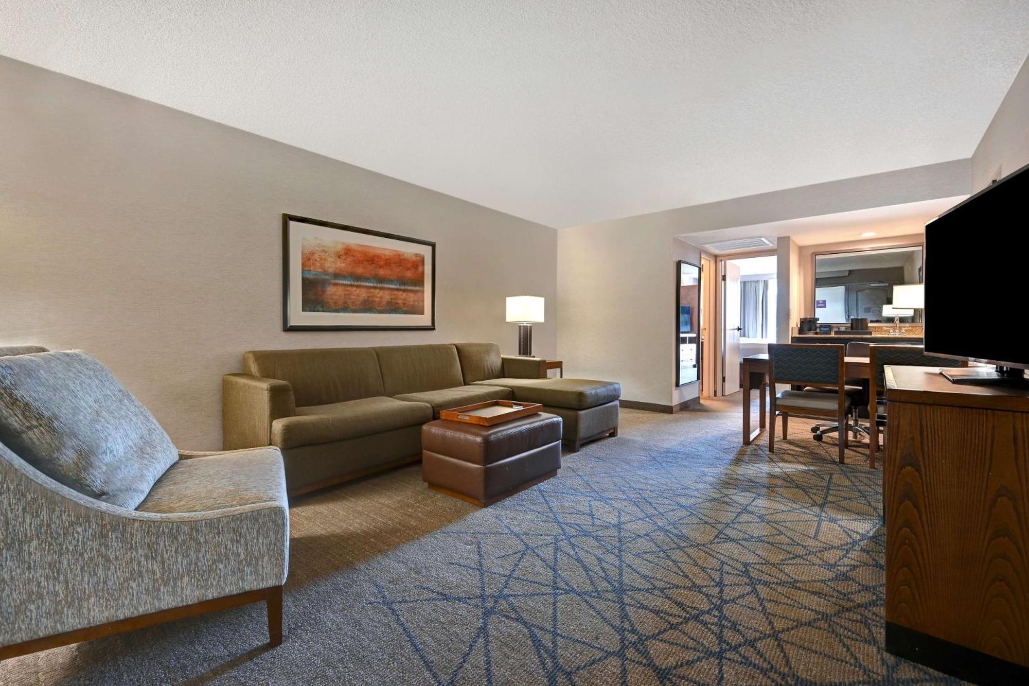 Embassy Suites By Hilton Colorado Springs Exteriér fotografie